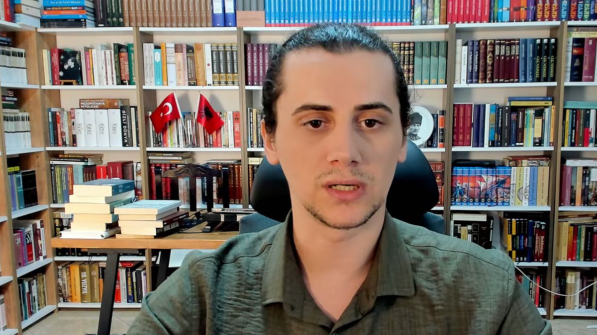 Diamond Tema, tutuklanma tehditleri nedeniyle yurt dışında olduğunu açıkladı