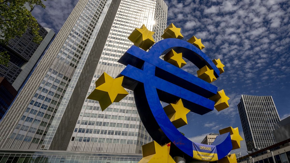 Euro son 8 ayın en yüksek değerini gördü