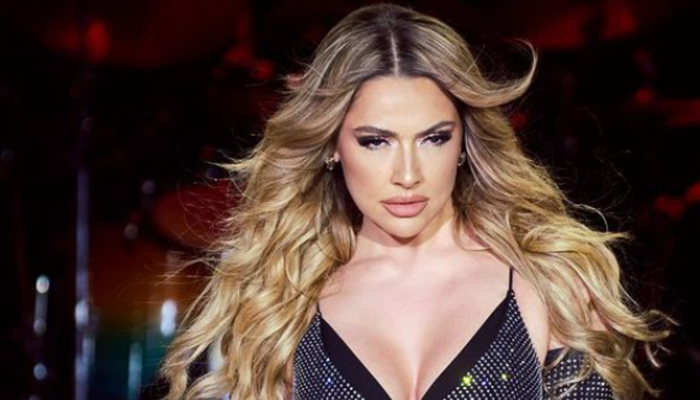 Dansıyla günün gündemindeydi!  Hadise bronz görünümüyle sosyal medyayı salladı!  ''50 faktörü uygula''