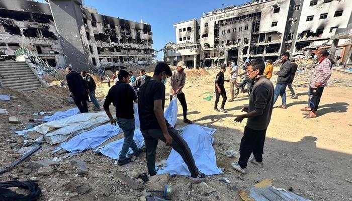 İsrail'den kan donduran katliam!  Şifa hastanesindeki üçüncü toplu mezardan 49 cenaze çıkarıldı