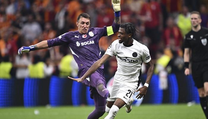 Galatasaraylı teknik adam açıkladı! Meğer gerçek bambaşkaymış... Muslera'nın gol sevinci sırasında rakibine tekme atmasının nedeni de bu.