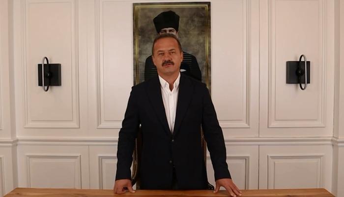 Yavuz Ağıralioğlu kamera karşısına geçti! Yeni parti resmen kuruldu; Bir saat verdim ve bir arama yaptım.