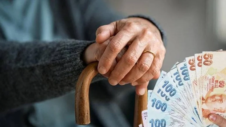Yeni gelişme: 2000 sonrası SGK girişliler için kademeli emeklilik tablosu