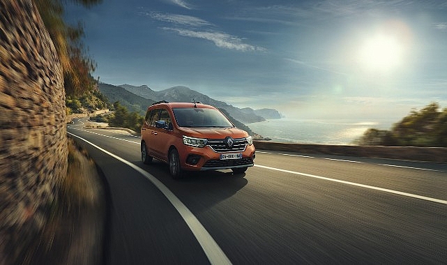 Renault hafif ticari araçtaki varlığını yeni modeliyle güçlendiriyor: Yeni Renault Kangoo Multix satışta - AUTOMOTIV