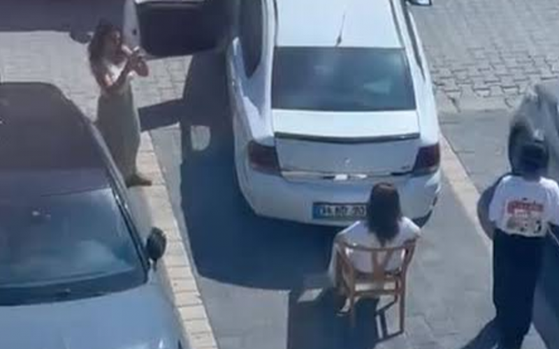 Yalova'da İlginç Olay: Kafe Önünde Sandalye ile Park Engeli
